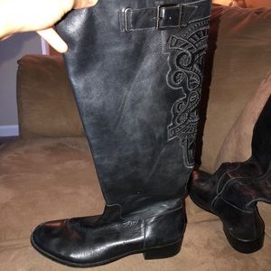 Gianni Bini boots!